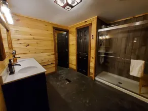Luxury Cabin: Hot Tub, Bunk/Gameroom @CaveRunLake - Image 5