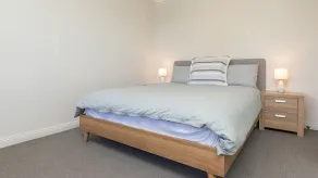 Spacious 2 Bedroom unit on the edge of Wallis Lake. - Image 4