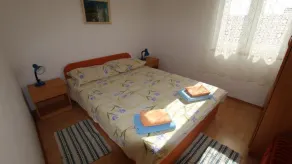 Low-cost apartment Marijan 6 with sea view in Malinska - Image 5