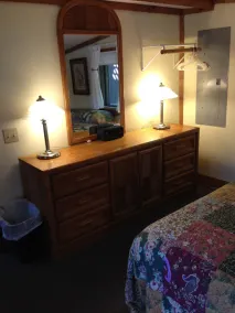 Comfortable Two Bedroom Apartment in Bar Harbor, ME. Free Parking. Dogs Welcome! - Image 3