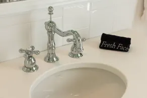 Retro Apartment | Furnished Monthly Rental in Belmont - Image 3