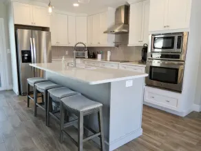 Waterfront Retreat in the Heart of Tampa. Close to TPA, RayJay and Steinbrenner - Image 5