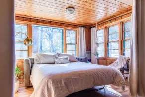 Tallkabin \"Pine Cabin\" - Mid-Century Pine Cabin under 2 timer fra Minneapolis. - Image 3