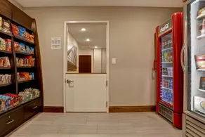 Accessible Queen Studio w/ Full Kitchen, KS - Image 3