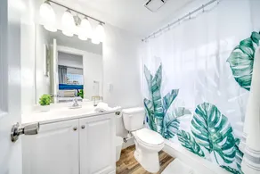 Relaxing Ground Floor Canal View – Palm Wave Stays - Image 2