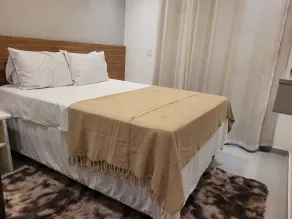 Flat com 2 Quartos, Aconchegante a Poucos Minutos da Praia - Image 2