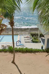 Seafront Paradise Loft - Image 5