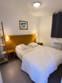 Residence Les Toits Du Devoluy - APARTMENT 6 BALCONY PERSONS EXPO SOUTH - Image 3
