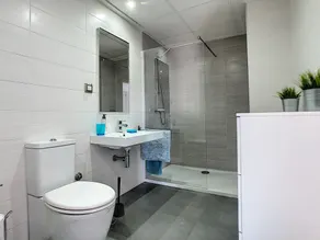 3077 Residencia AZAHAR GARDEN - Image 2