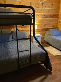 Log Cabin på sjön - Privat lansering och båthus! - Image 4
