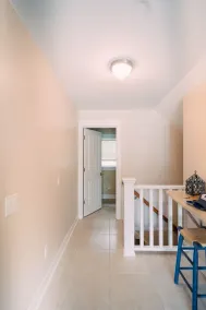 Pristine Two bedroom getaway near Lake Express Ferry & Lake Michigan - Image 3