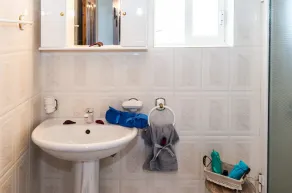 Villa Anna Apartments - 550m from the beach, by ZanteWize - Image 3