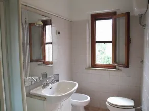 Quiet apartment with garden and terrace - Image 3