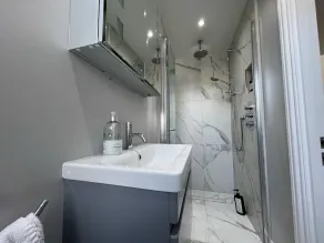 Wimbledon - Apartment - Sleeps 2 -Private Entrance - Image 2