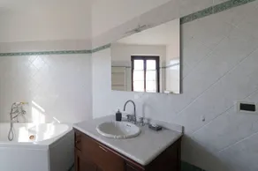 Villa with pool in the \"casa del moré\" langhe Cuneo - Image 3