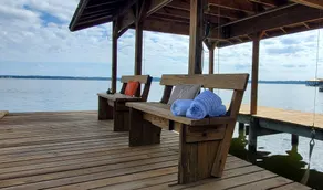 Afslappende Lakefront Hjem med Boat Dock, Fire-pit og privat Walk-in Beach! - Image 2