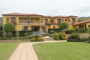 Cradle Mount Hotel - Image 2