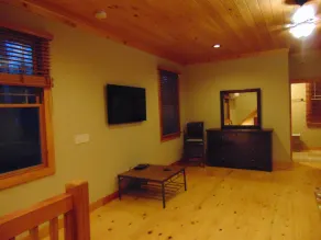 Upscale Apt Available for short/ long stays. Kitchen, bath, laundry w/ Generator - Image 3