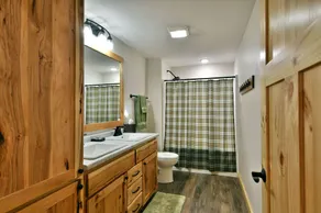 Beautiful new cabin available to rent! - Image 5