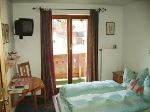 Zwei-Raum-Appartement (5) 45qm, Extra-Schlafzimmer mit Dusche/WC, Miniküche, Balkon - Image 2