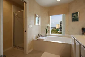 Beautiful, spacious home away from home! This 3 bed 3 bath condo has everything! - Image 5