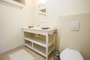 Zwei prächtige Villen (8 Schlafzimmer, 17 Personen) mit großem beheiztem Pool und Tennisplatz - Image 2