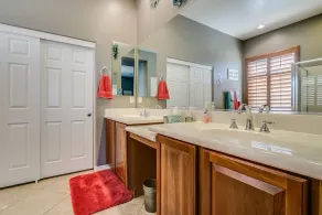 Sparkling clean family retreat with pool, game room, Wi-Fi  golf & Lake Pleasant - Image 3