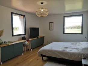 Magnifique Maison de Famille Avec Piscine à 10 Minutes de la Plage - Image 4