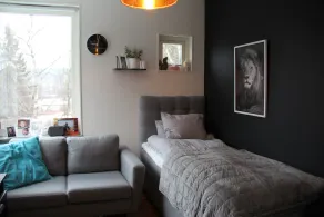 Lækkert feriehus tæt på både Stockholm, sø og natur, 5 sovepladser, internet og jacuzzi. - Image 3