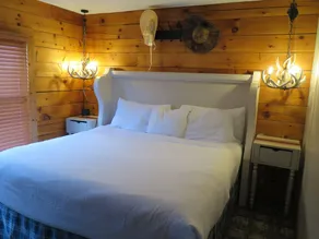 Shenandoah Crossing-2 bedroom deluxe cabin SEE DESCRIPTION NOTE BEFORE BOOKING! - Image 5