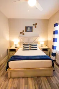 The Captain - 3 Bed/1 Loft Lakeside Cottage! - Image 5