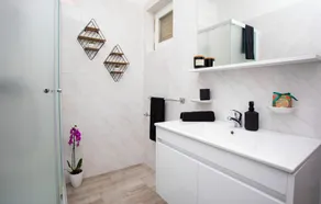 Superbe appartement de 2 chambres à Rabac - Image 3