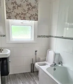 Beautiful 4 bed house with 2 parking | garden - Image 3