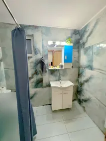 Aloha Inn - Image 2