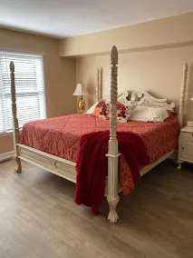 Private Guest Suite - Image 5