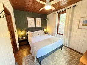 Stonewall Christmas Cottage, Door County,  Fire Pit, Coffee Bar - Sleeps 8 - Image 3