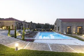 Apartamento vacacional apto para niños con jardín, piscina y terraza | Vistas a la piscina - Image 3