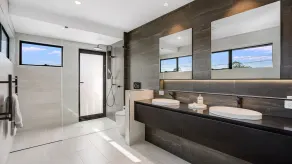 Kirra Bliss - Luxurious and Modern Beach House - Image 4
