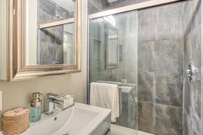 Your 5 Star Luxury CountryHome Getaway/w Brand New 7 Seater Hot Tub! - Image 3
