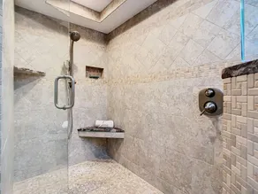 Rose Condominium 402 - Image 3