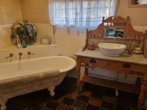 Sandalmere Rural Cottage - Image 2