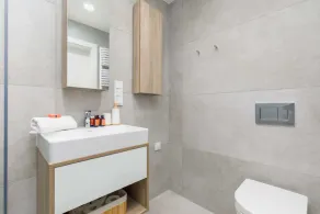 Seaside Apartment with Terrace | Close to the Beach and Parking - Image 4