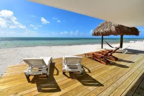Stunning 4-bedroom oceanfront home in Islamorada, perfect for 8 guests. - Image 5