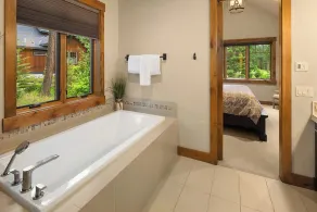 Suncadia's Best! Three Sisters Lodge * 3 Masters * Game Room * Hot Tub * Pets - Image 3