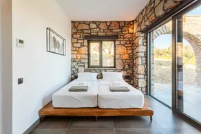 Gerakada Exclusive-Seaview Villa with Private Pool - Image 4