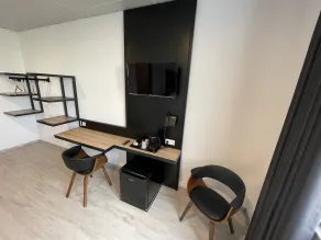 Yebs Hotel - Image 4