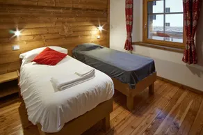 Apartment 'Appartamento 2' with Balcony and Wi-Fi - Image 2