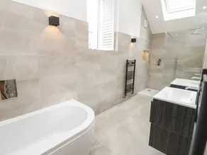 THE SHIPPON, romantic, luxury holiday cottage in Llanrwst - Image 3