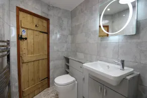 Character 2 Bedroom Cosy Cottage near Burnham Market and Brancaster Beach - Image 2
