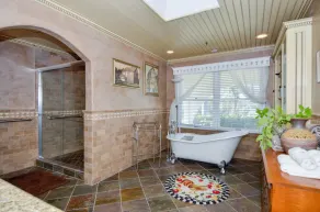 VILLA  ESCONDIDO stunning one of a kind luxury suite with views and a pool - Image 4